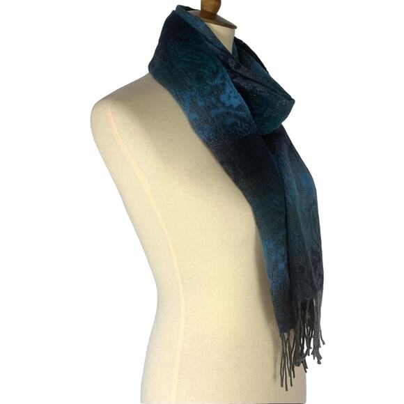 Steve Madden Blue Ombré Paisley Muffler Scarf OS - Picture 2 of 6